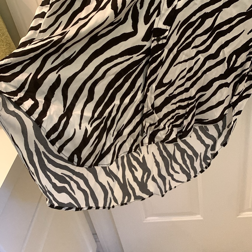 Zebra print blouse - Picture 3 of 3